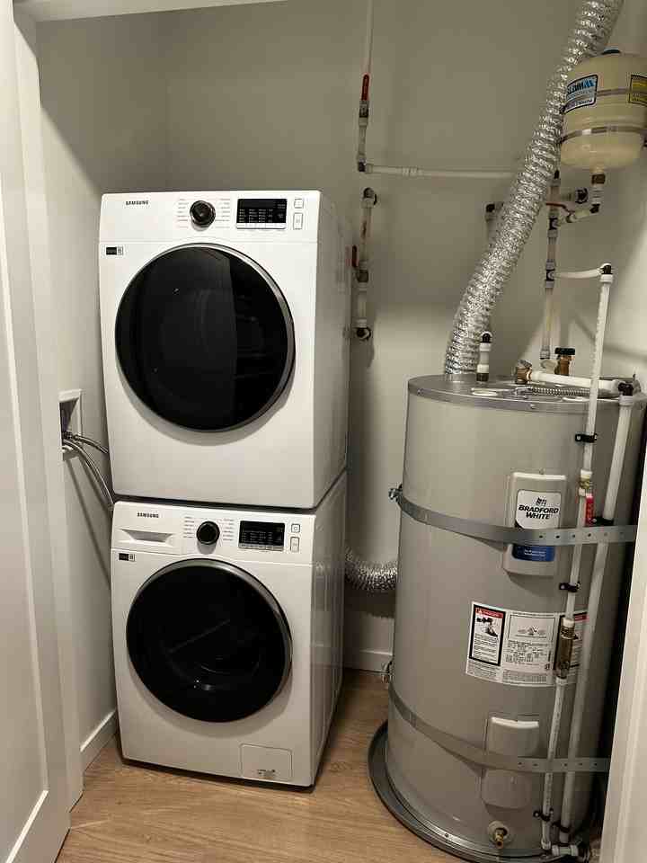 The Rothwell - Photo 3 of 27