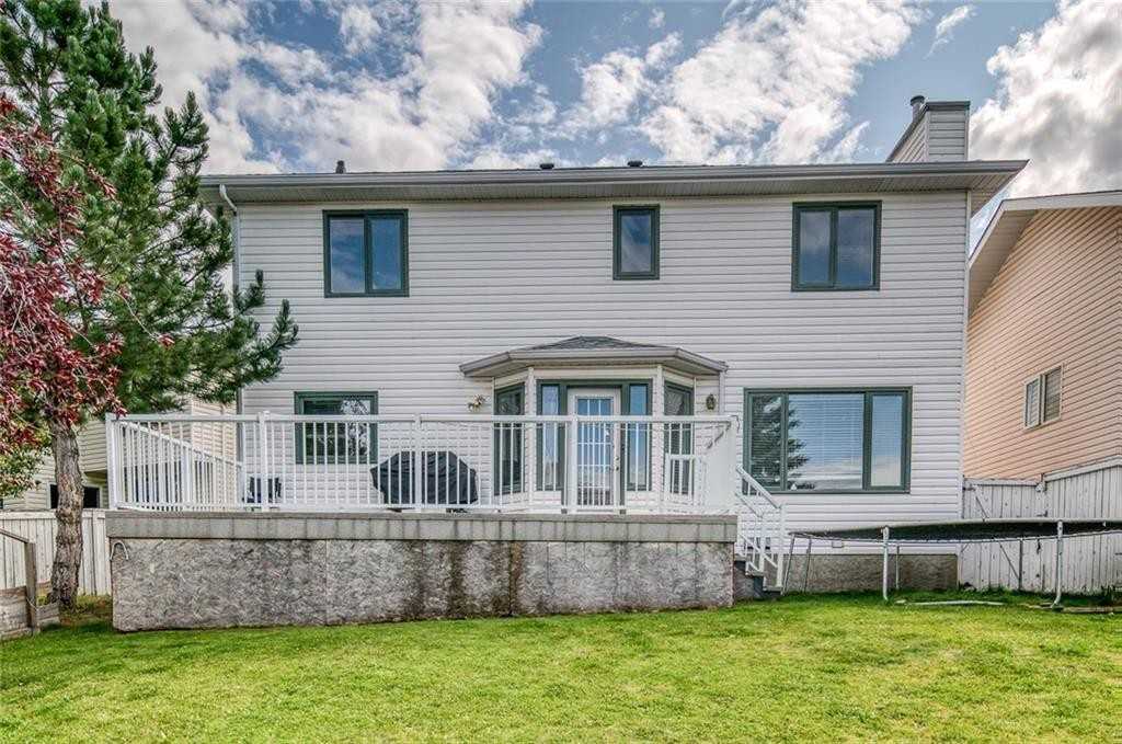 68 Del Ray Crescent Northeast - Photo 2 of 26