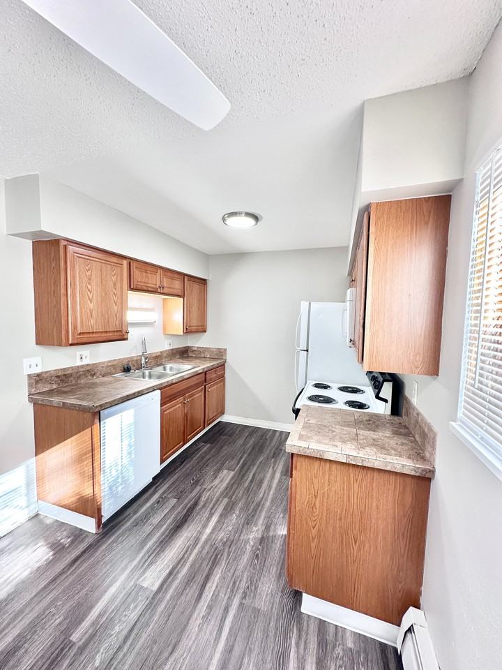 947-951 Allison Street - Photo 6 of 50