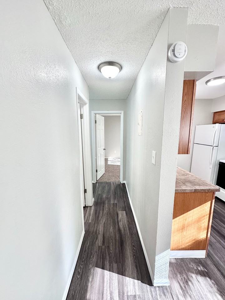 947-951 Allison Street - Photo 7 of 50