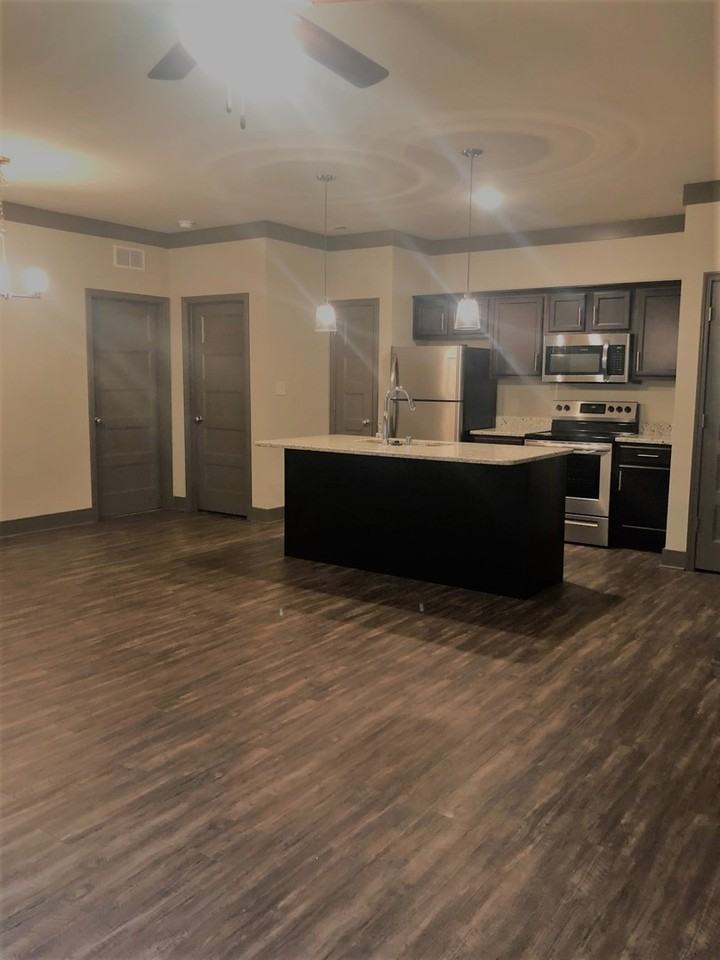 Emmett Place Apartments - Photo 4 of 49