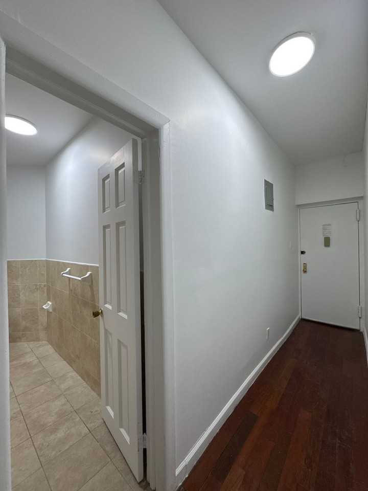 1 Arden Realty LLC - Photo 5 of 11