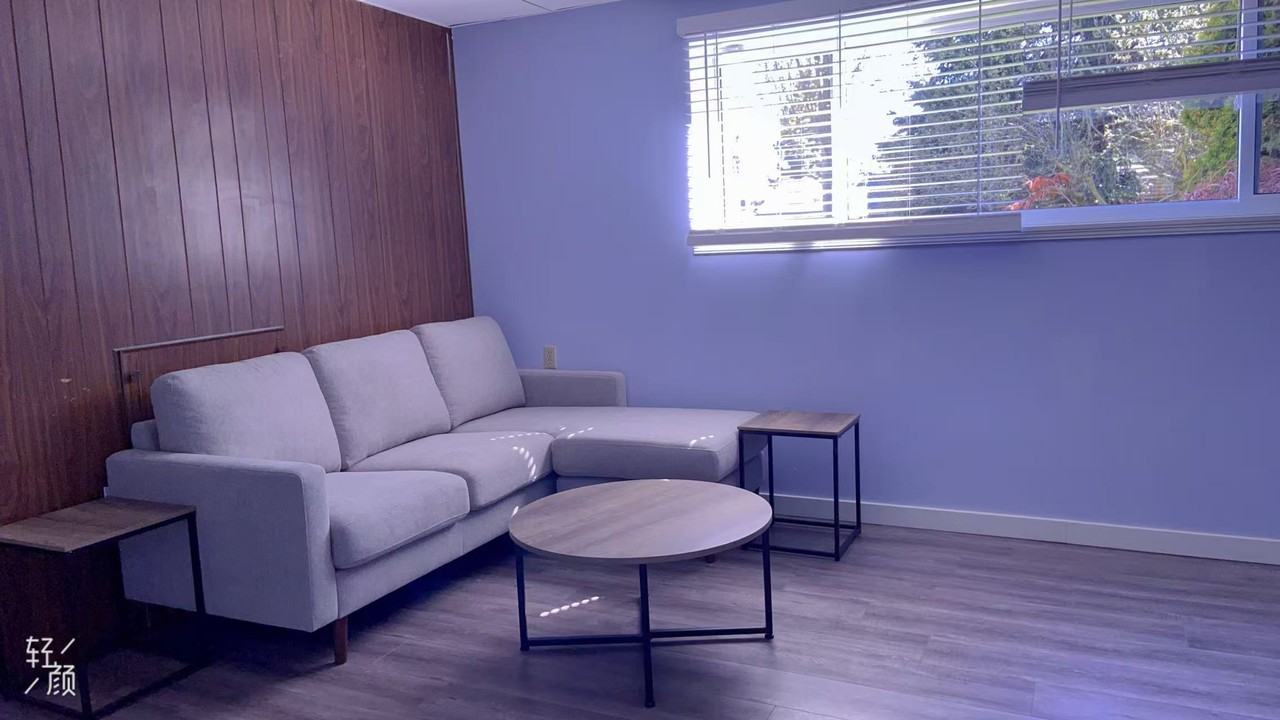 10131 Springhill Crescent - Photo 2 of 8