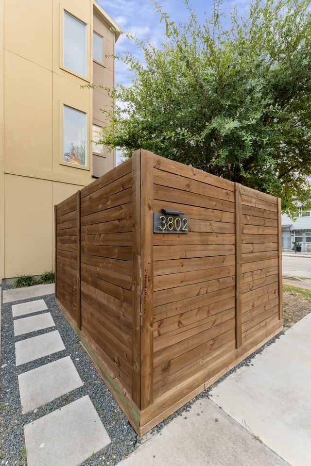 3802 Lovejoy Street - Photo 2 of 47