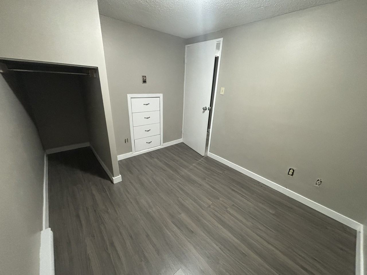 511 101d - 511 Albert Street101-Lower #101D - Photo 2 of 10