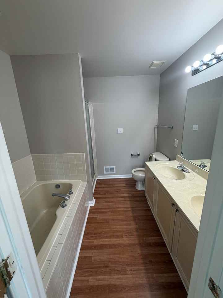 163 Charlotte Ct - Photo 7 of 20