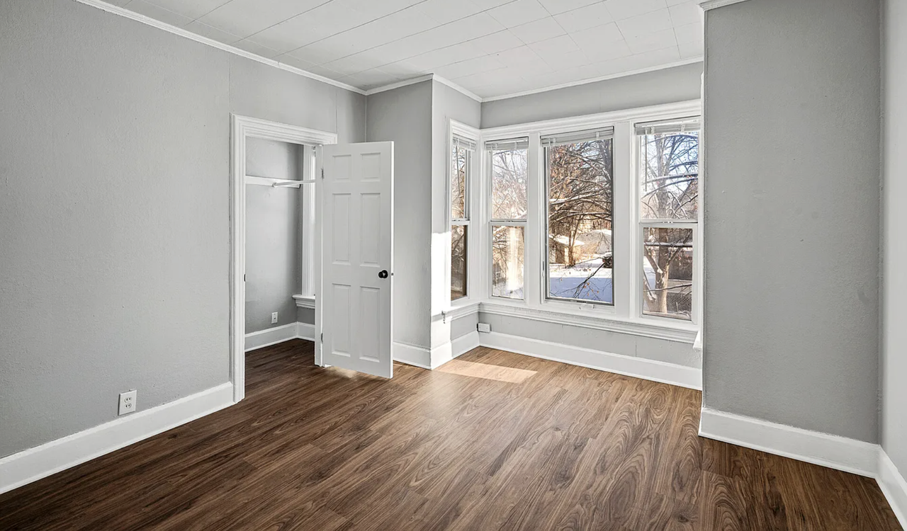 861 Marion St #2 - Photo 3 of 10