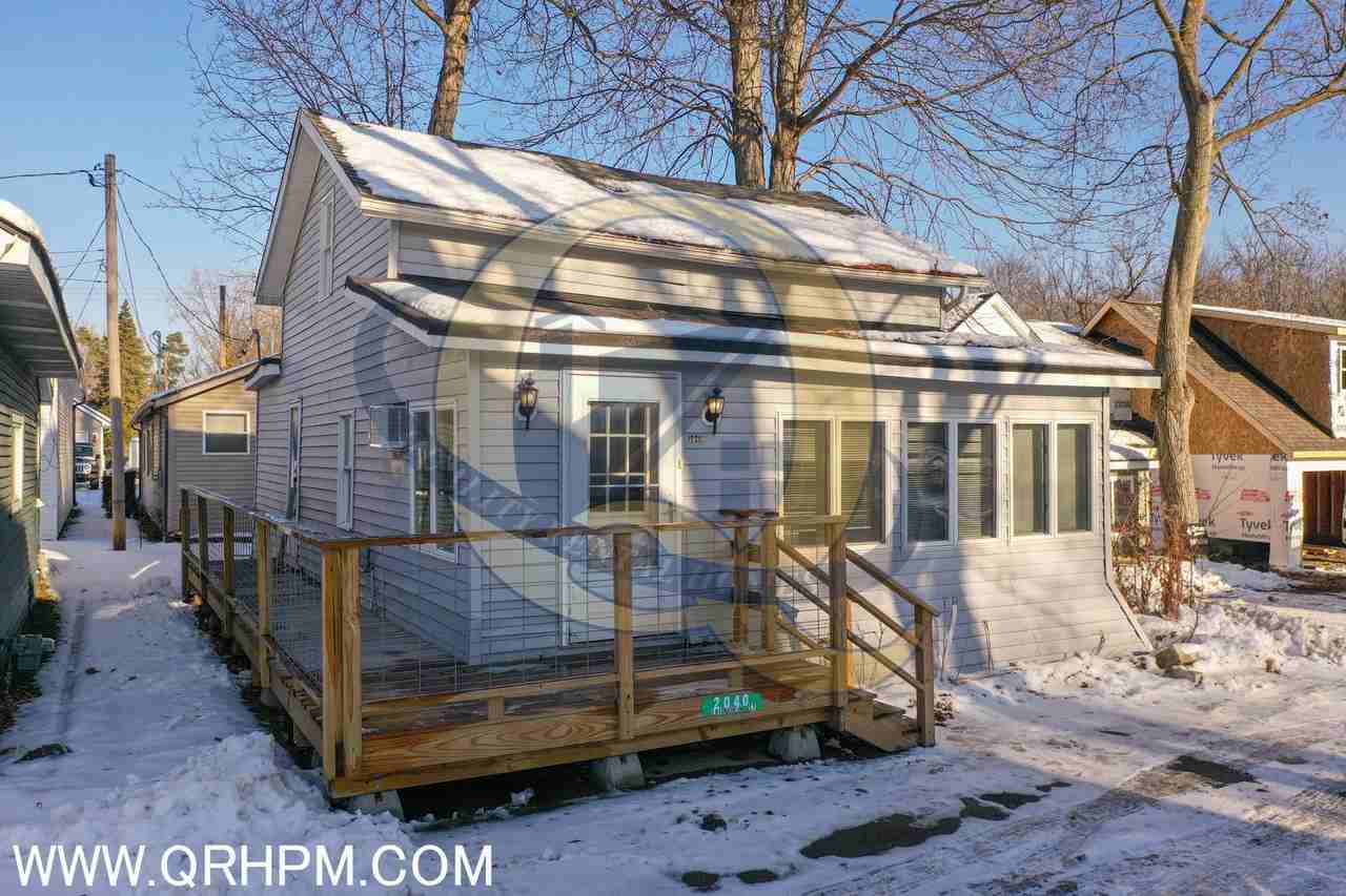 2040 Linden St - Photo 3 of 19