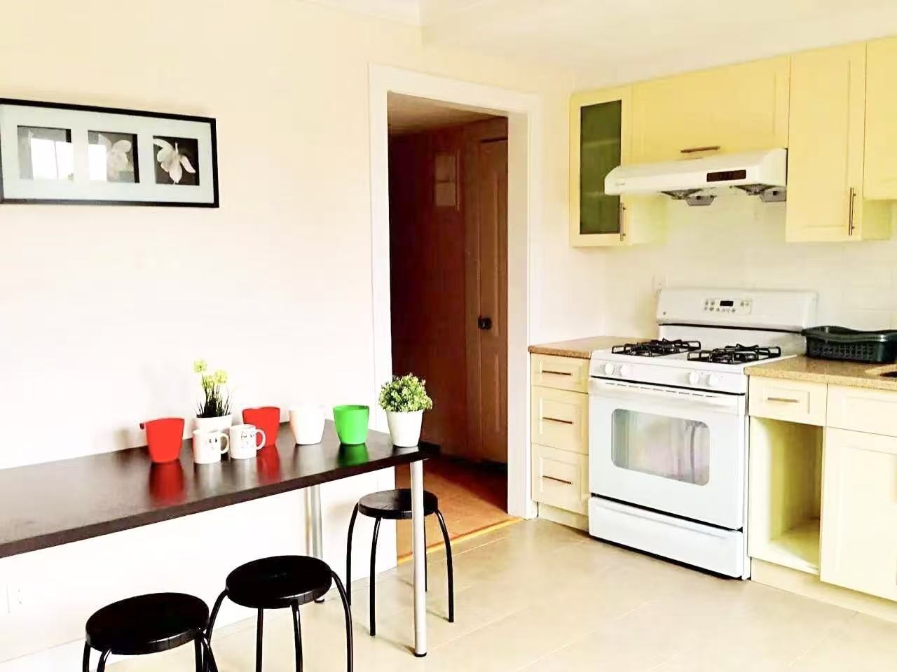 381 Dartmoor Drive - Photo 2 of 5