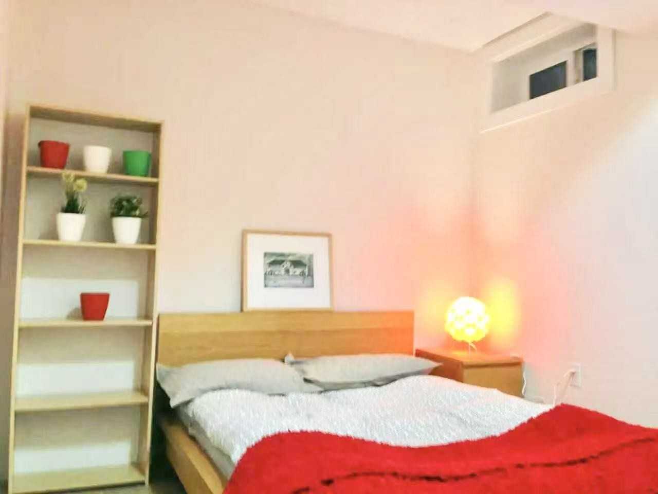 381 Dartmoor Drive - Photo 3 of 5