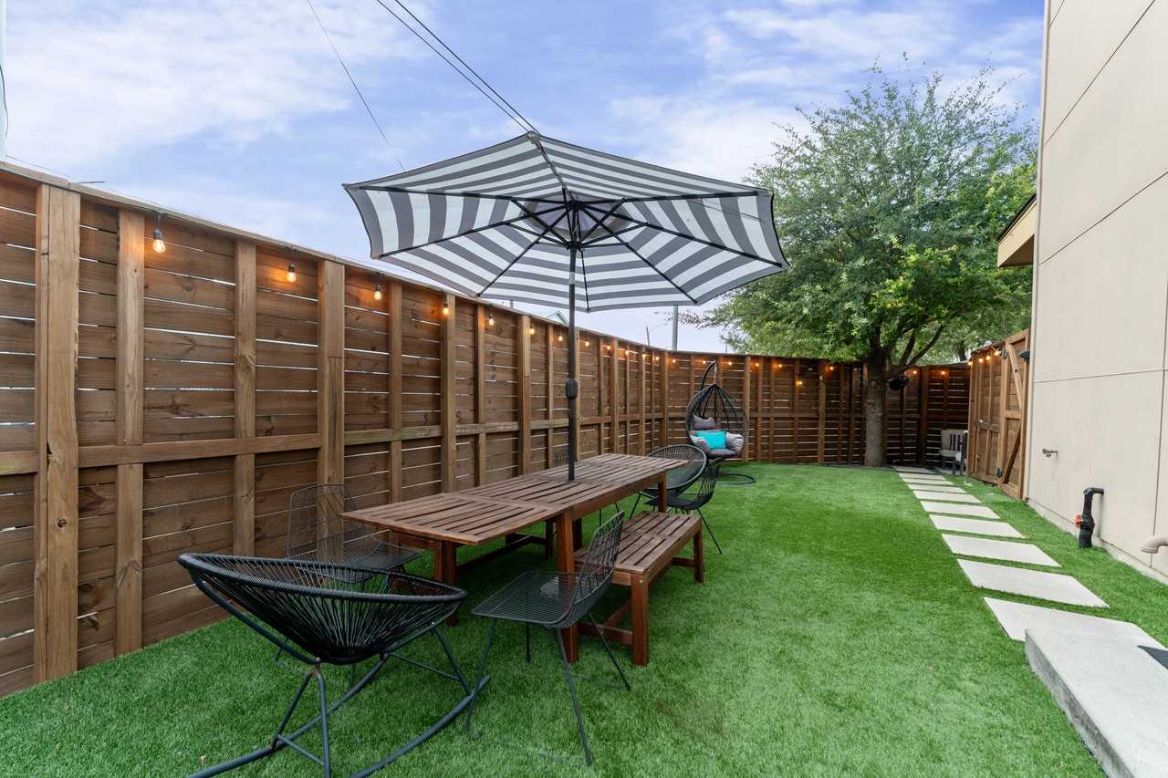 3802 Lovejoy Street - Photo 6 of 47