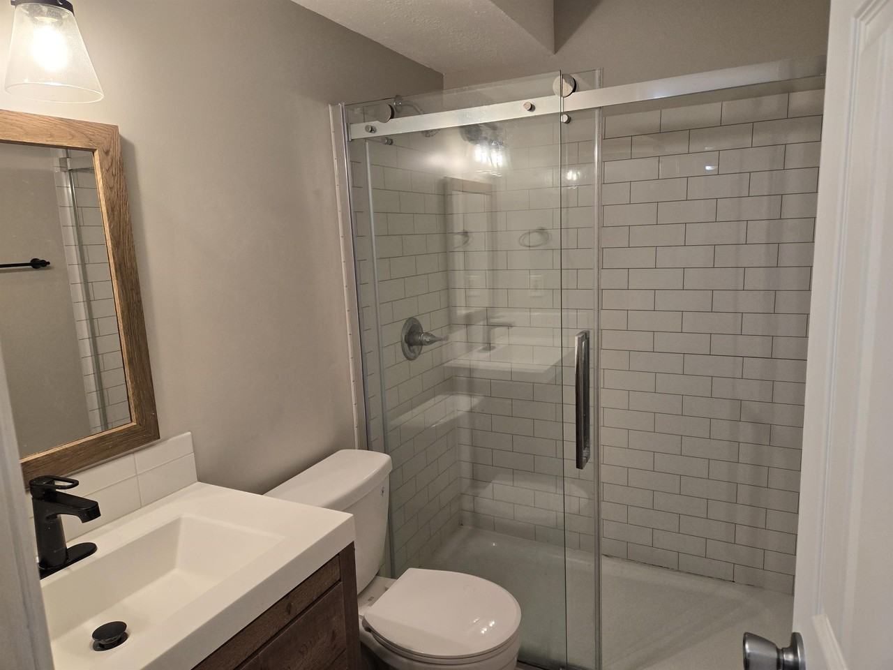 505 Eldridge St #1 - Photo 4 of 14