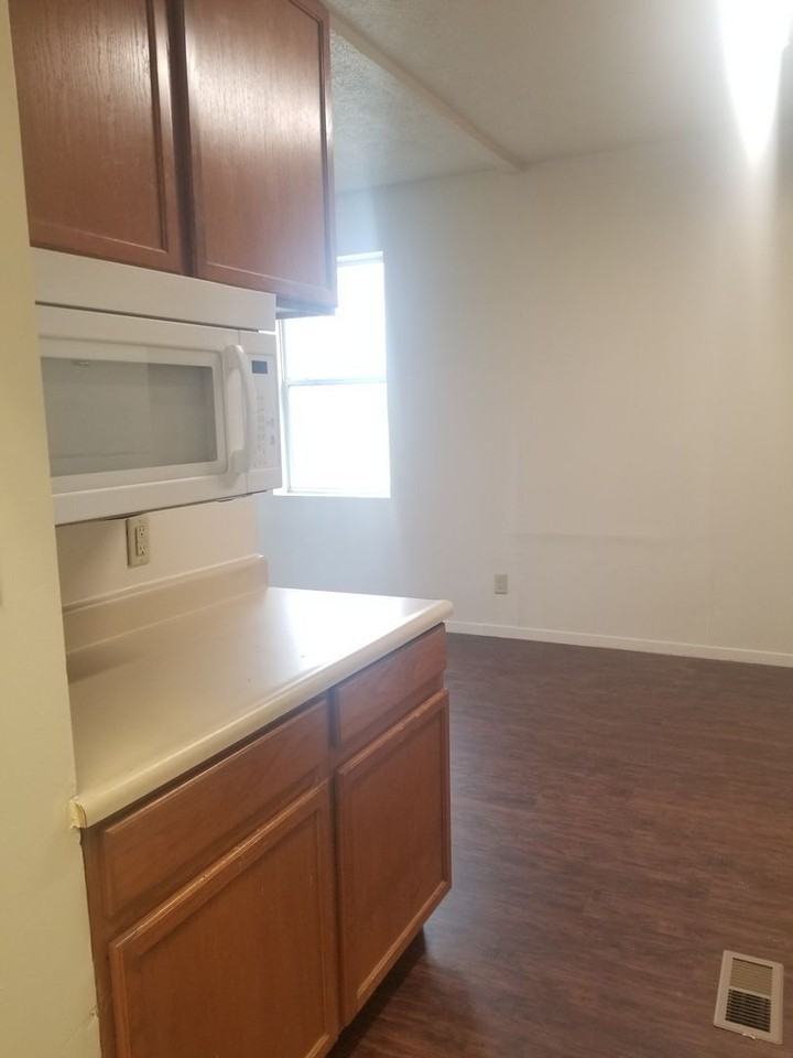 1401 South St--TETZLOFF - Photo 4 of 19