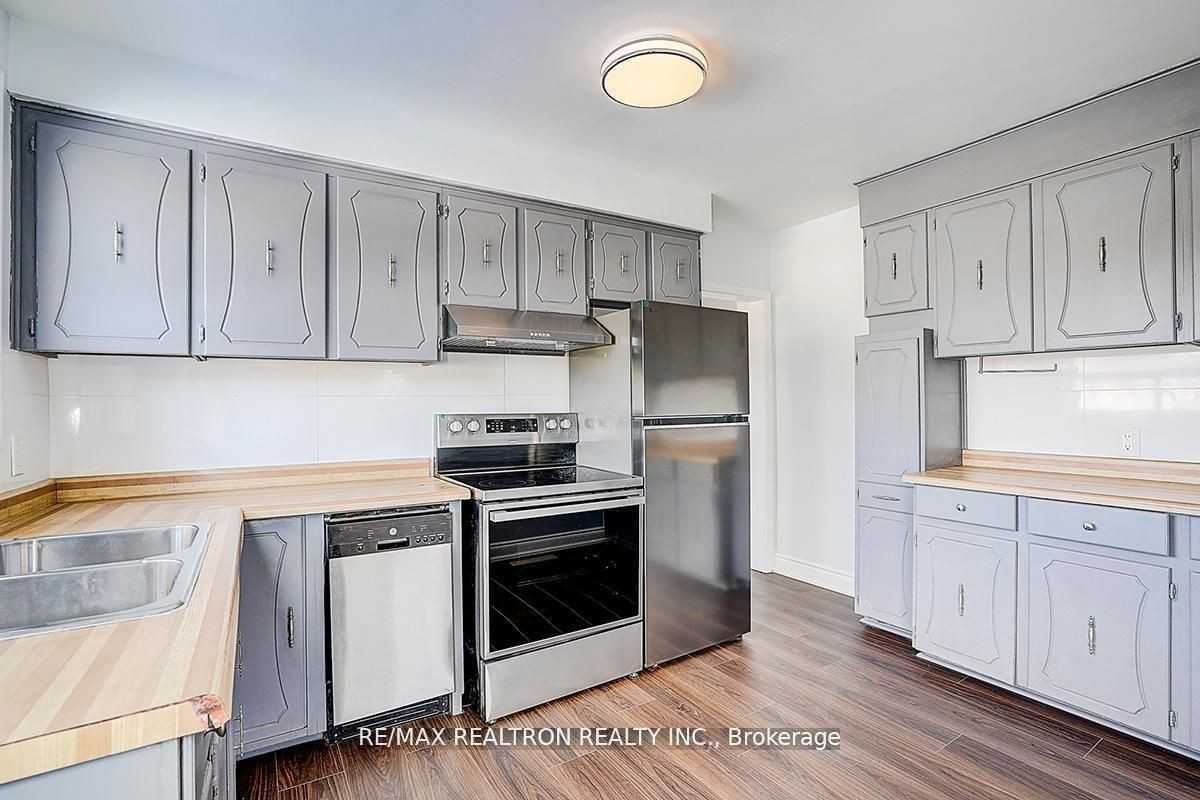 156 Combe Avenue - Photo 2 of 37