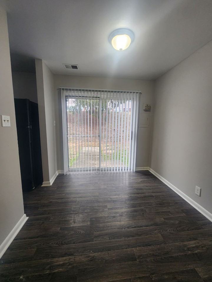 4709 Lakeside Dr - Photo 6 of 19