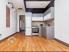 featured image of 542 Kosciuszko St #3L