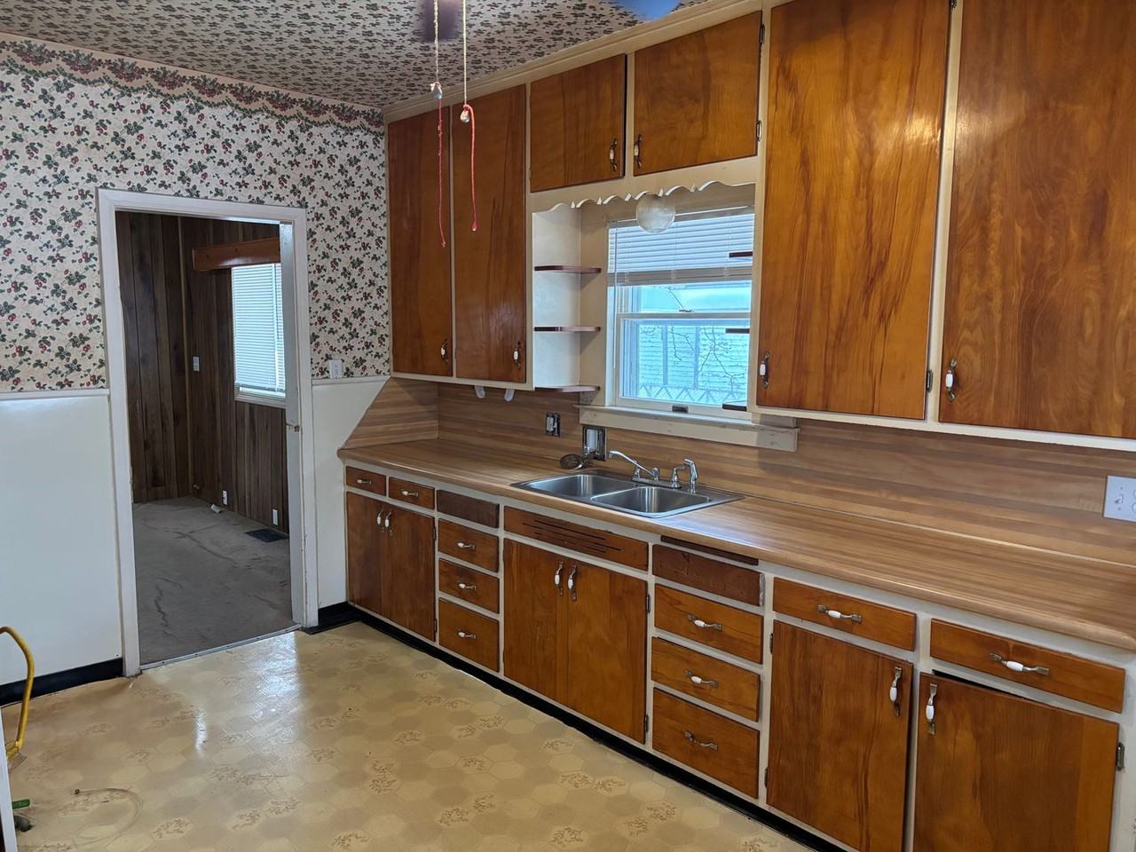 3161 Maher St - Photo 5 of 10