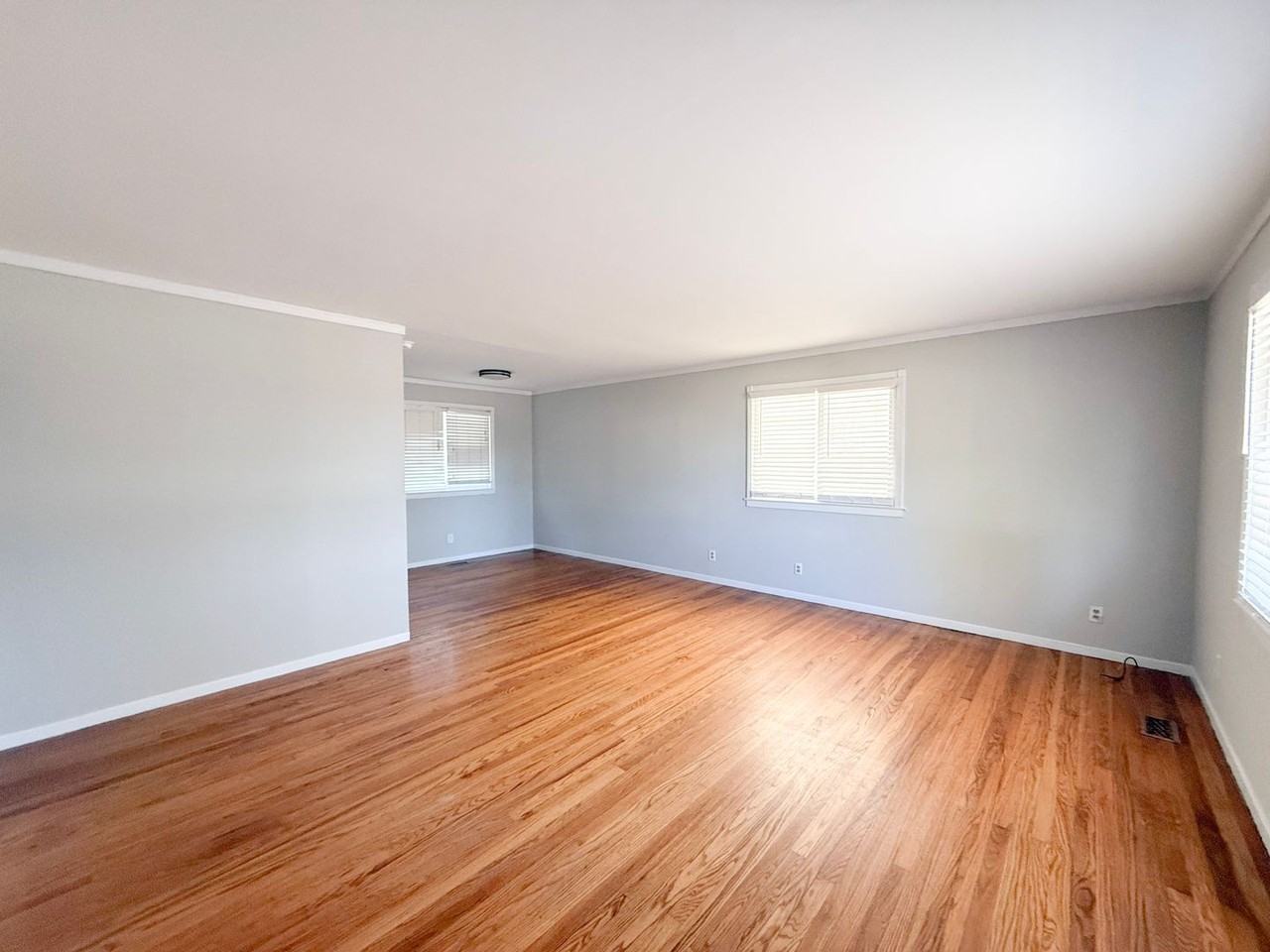 1117 Womack Ave - Photo 3 of 31