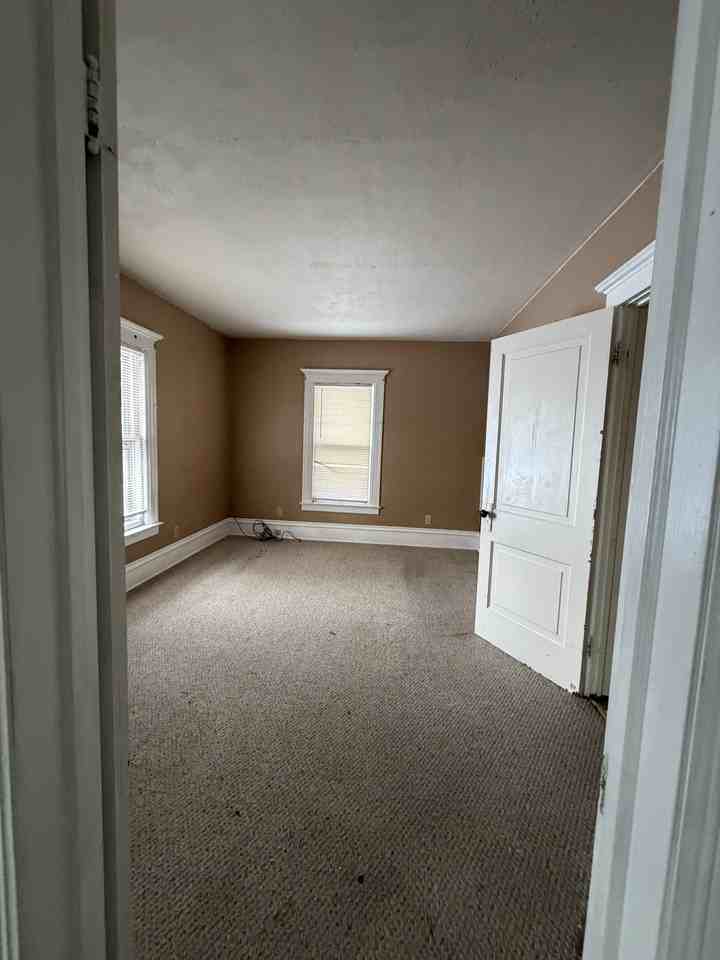 148 Newton Ave #2 - Photo 3 of 10