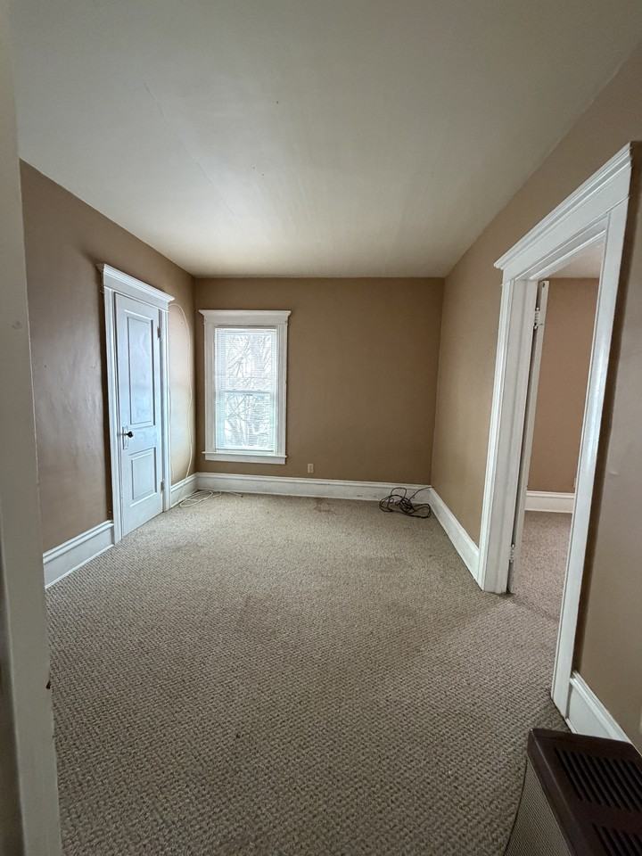 148 Newton Ave #2 - Photo 4 of 10