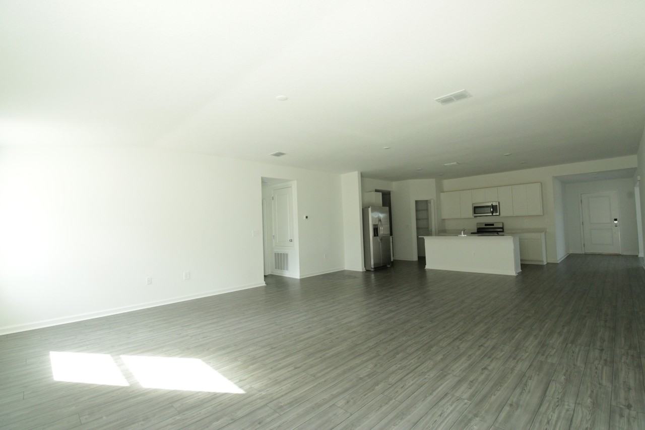 16617 Nw 144th St #1 - Photo 6 of 18