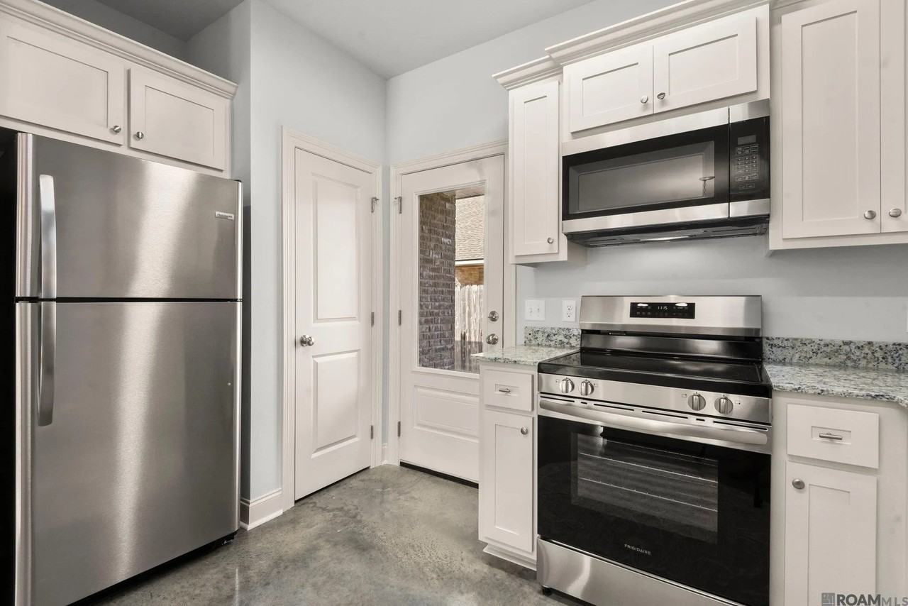 30080 Mayer St #67 - Photo 4 of 9