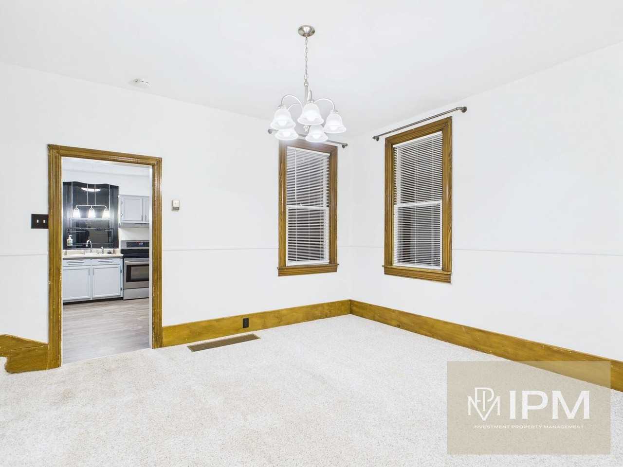 17 S Walnut St - Photo 2 of 28