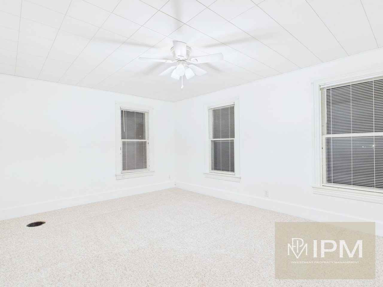 17 S Walnut St - Photo 7 of 28