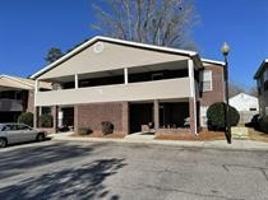 featured image of 417 Jefferies Ln #4