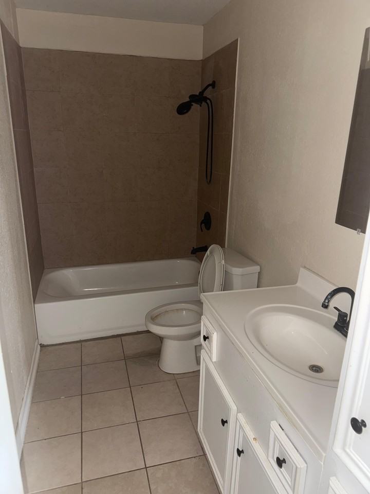 14411 Pine St #1 - Photo 6 of 14