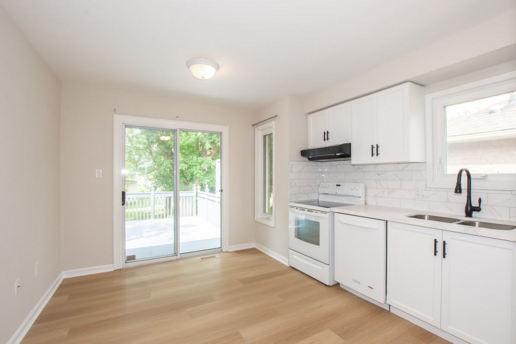 30 Madison Crt E - Photo 7 of 30