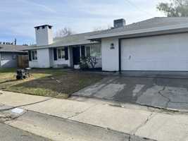 featured image of 608 Bird St #1