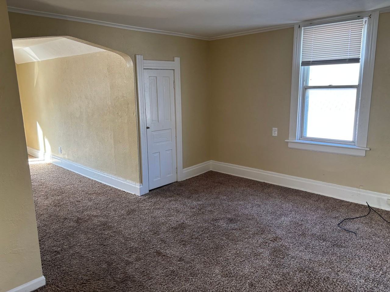 3010 Warsaw St - Photo 3 of 12