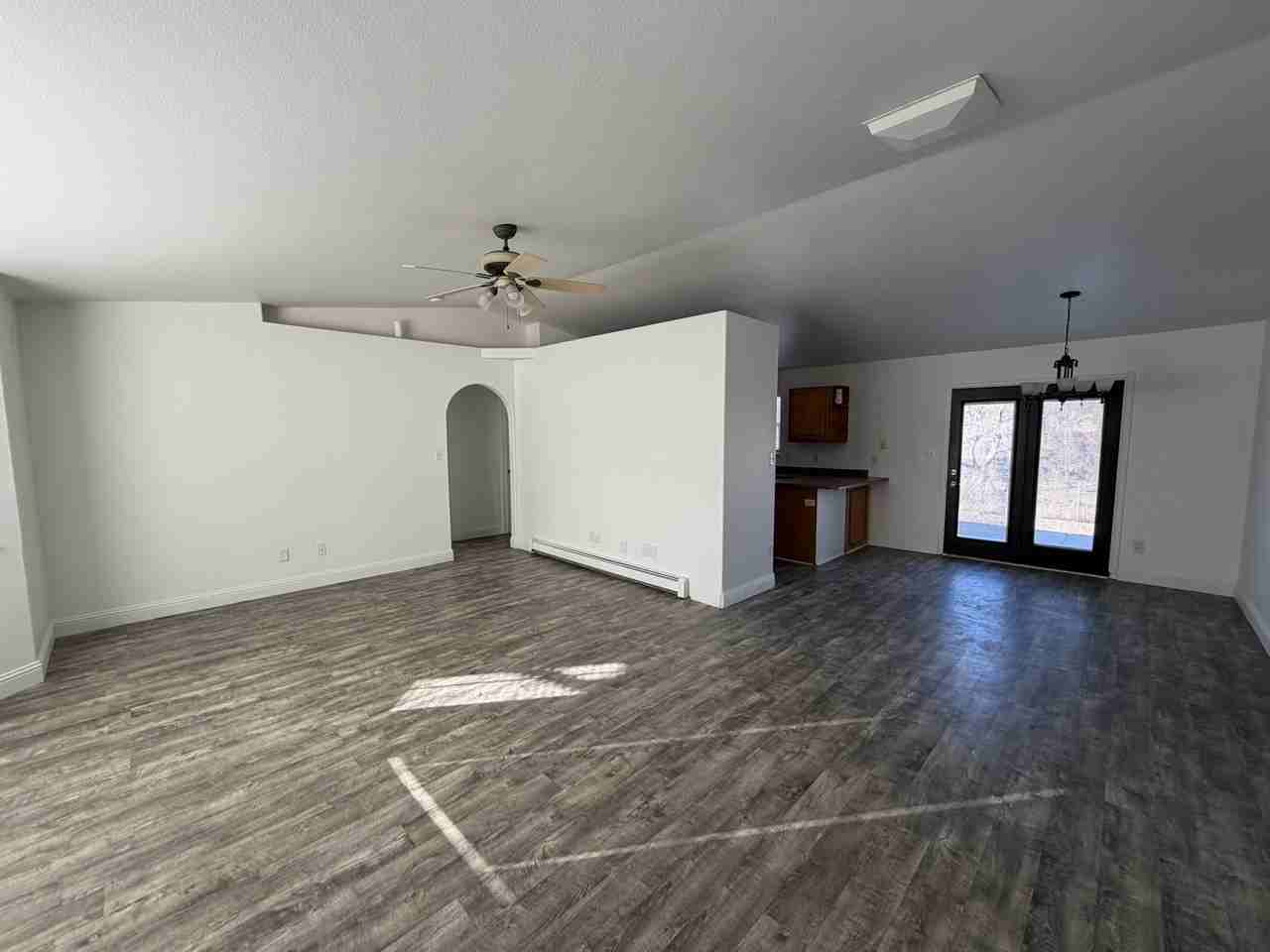 377 S Redlands Rd #1 - Photo 2 of 16