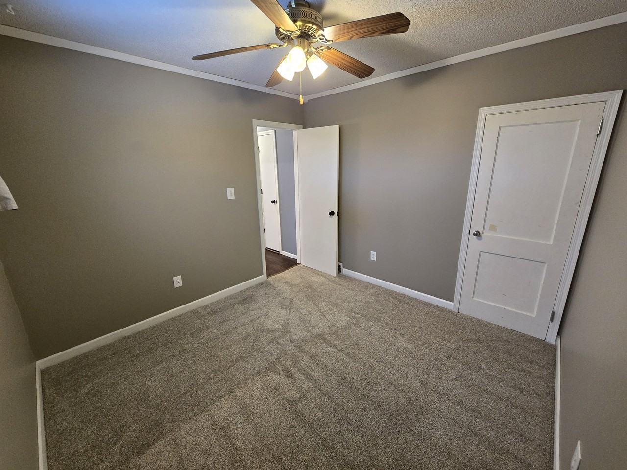 3818 3rd Ave W #1 - Photo 6 of 10