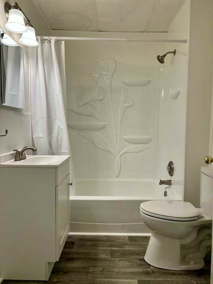 703 N Queen St #2 - Photo 5 of 9