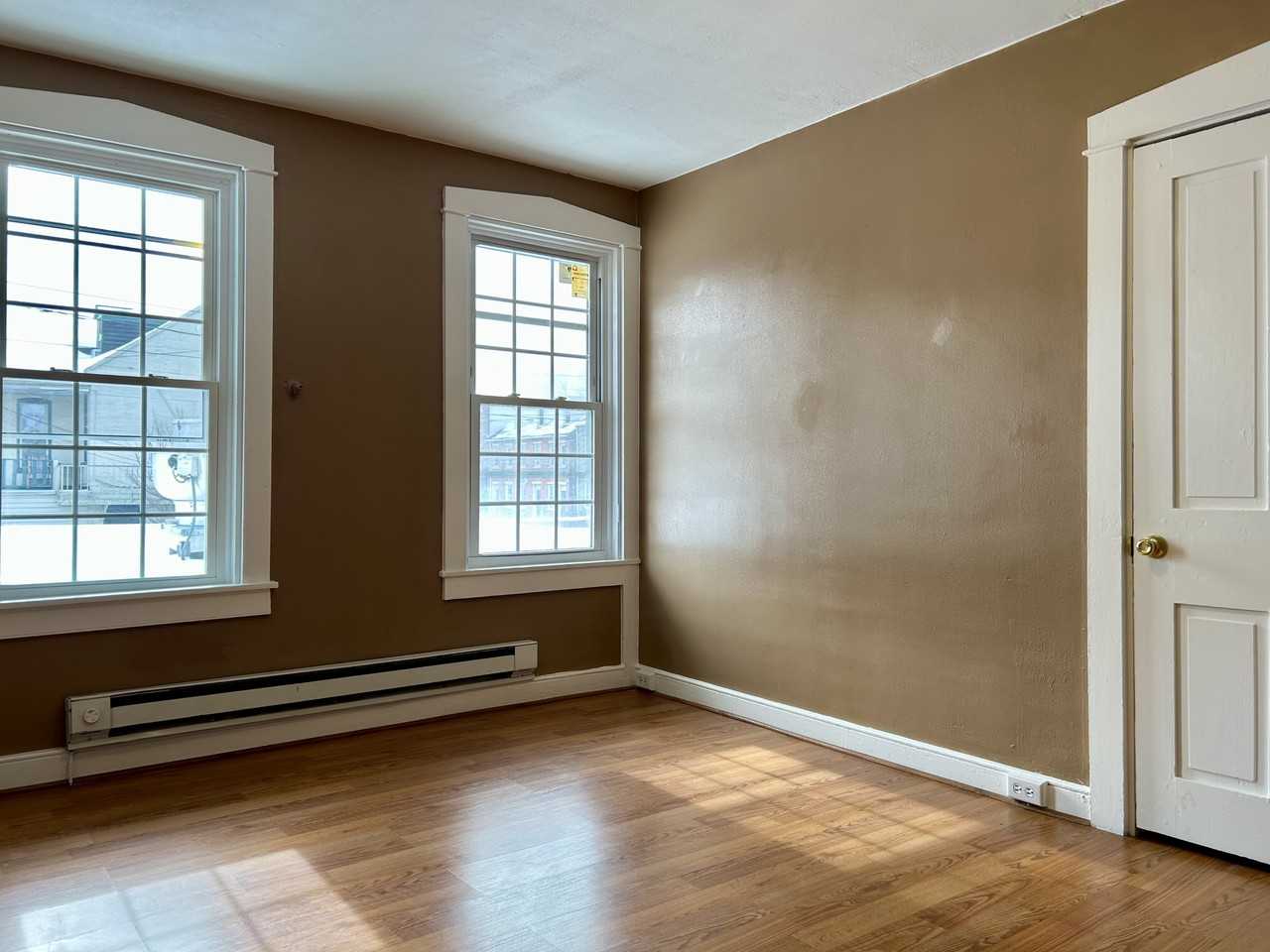 703 N Queen St #2 - Photo 6 of 9