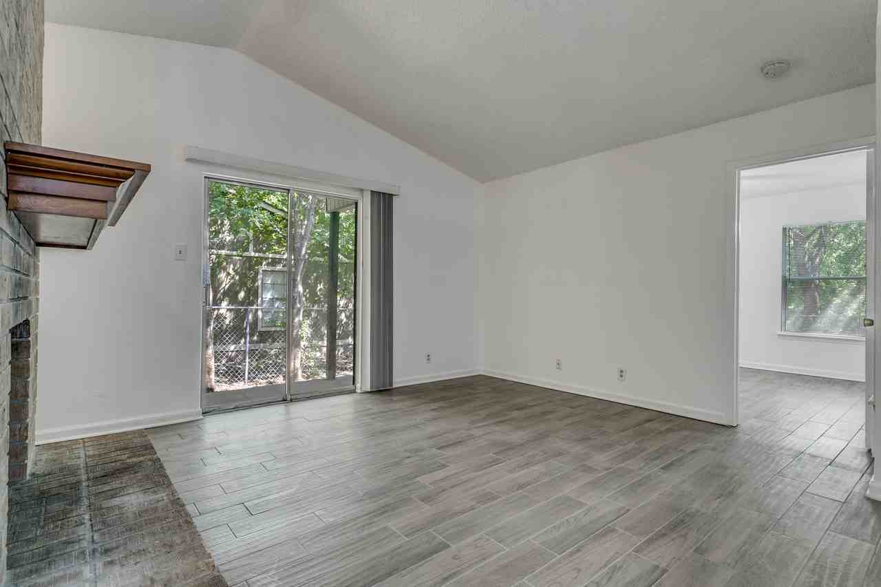 14436 Woods Hole Dr #1 - Photo 4 of 25