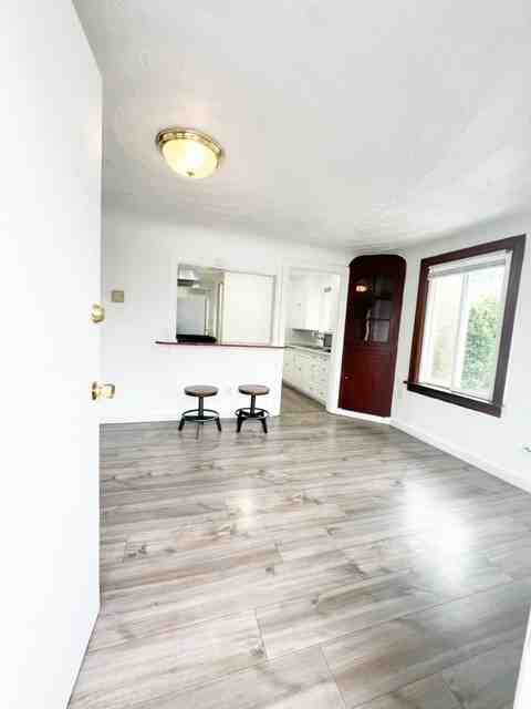 926 Pacific Ave #C - Photo 3 of 14