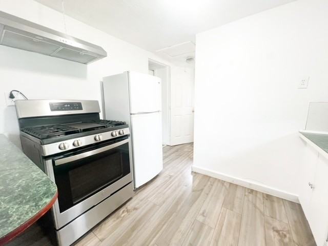 926 Pacific Ave #C - Photo 7 of 14