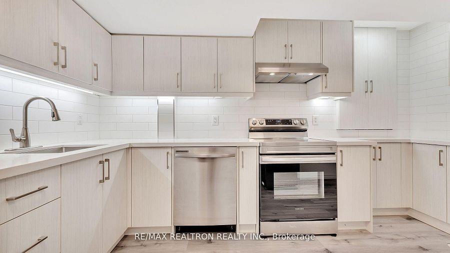 4 Oceanpearl Crescent - Photo 4 of 15