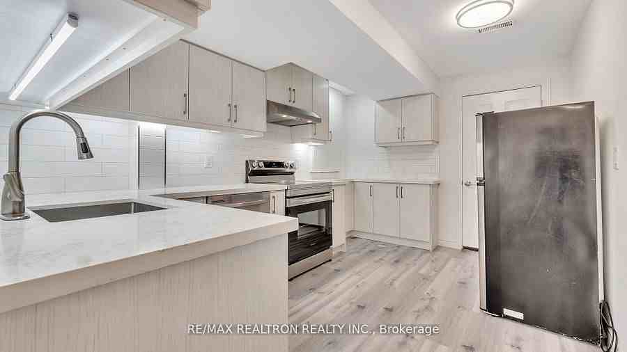 4 Oceanpearl Crescent - Photo 5 of 15