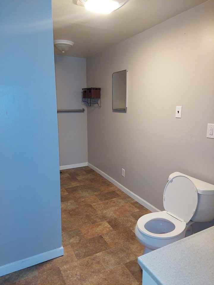 1308 Salem St - Photo 7 of 13