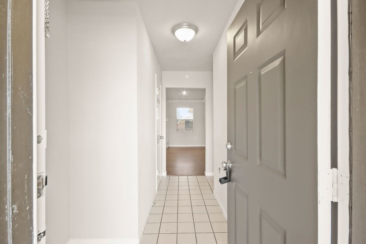 3806 Montego Dr - Photo 2 of 15