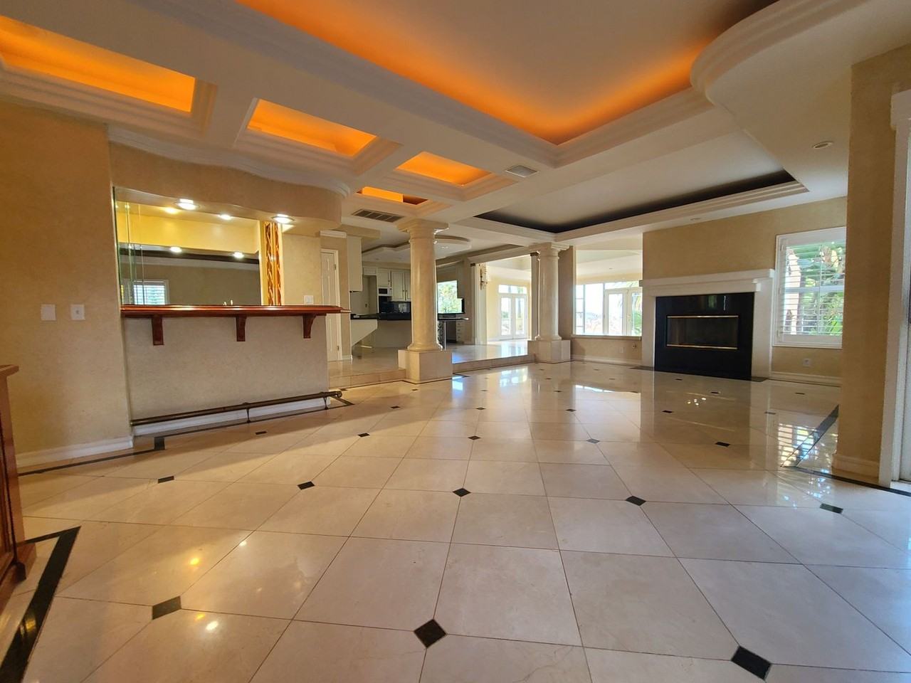 306 Edgemont Dr - Photo 7 of 24