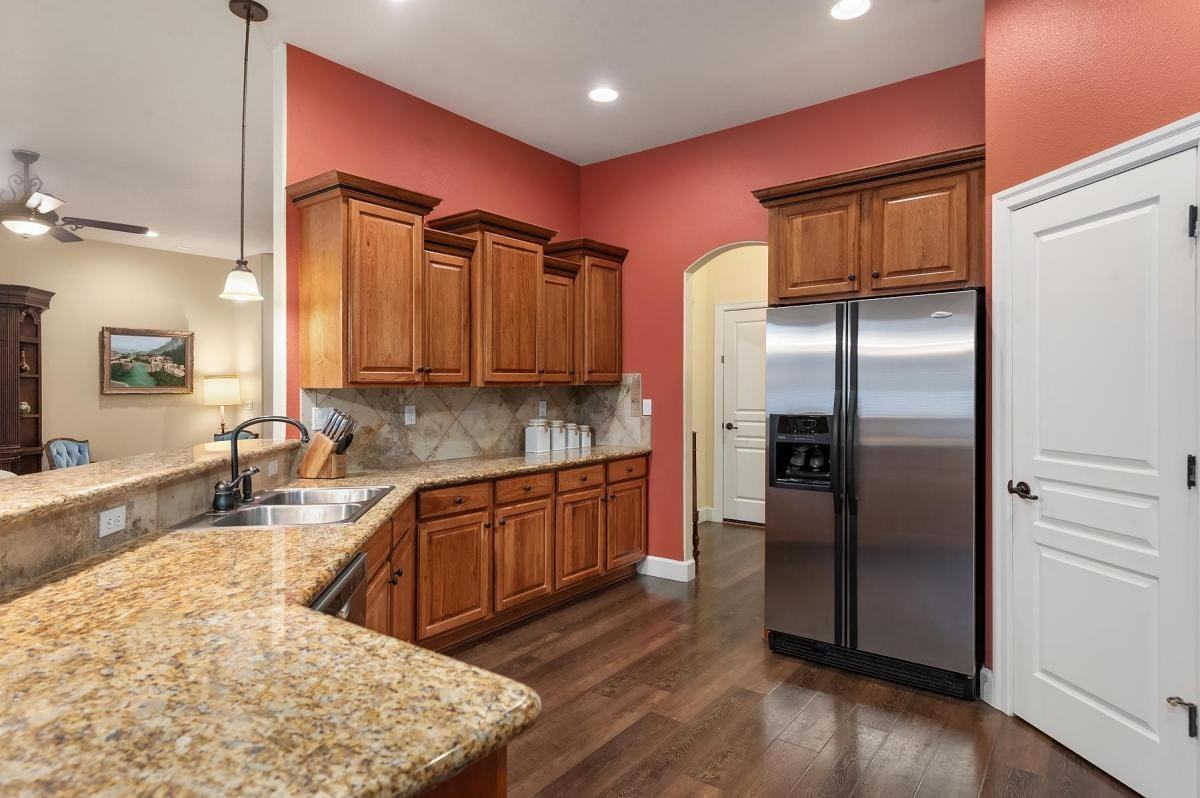 3068 E Shadoweagle Dr #1 - Photo 2 of 14