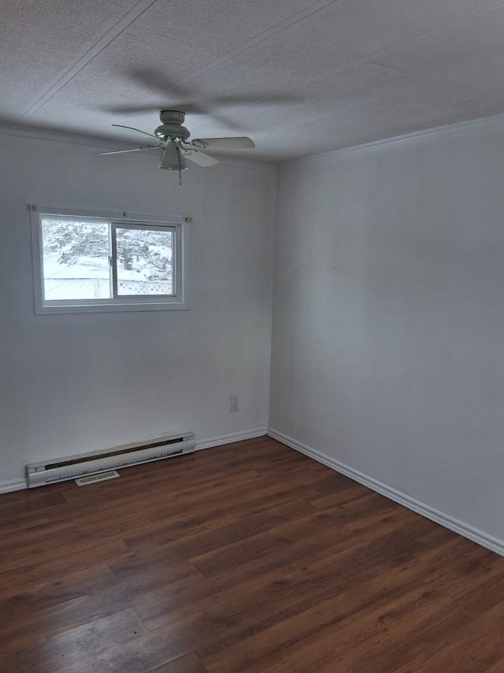 7 Costin Dr #1 - Photo 3 of 4