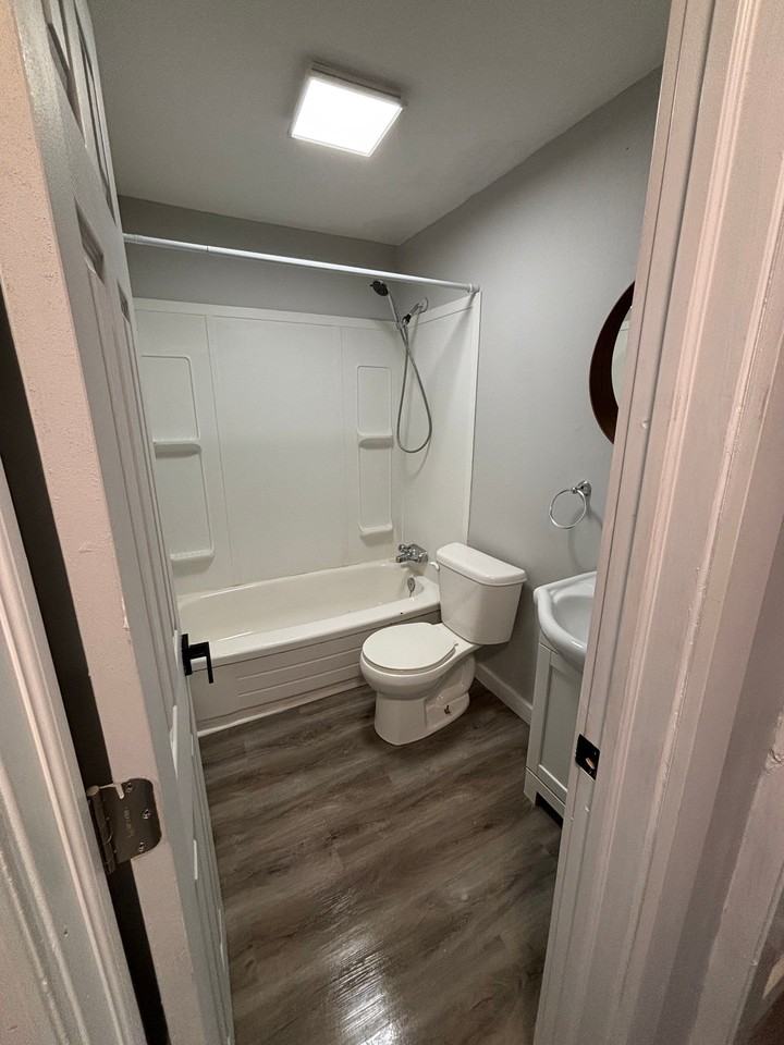 30 Parkwood Dr #21 - Photo 3 of 9