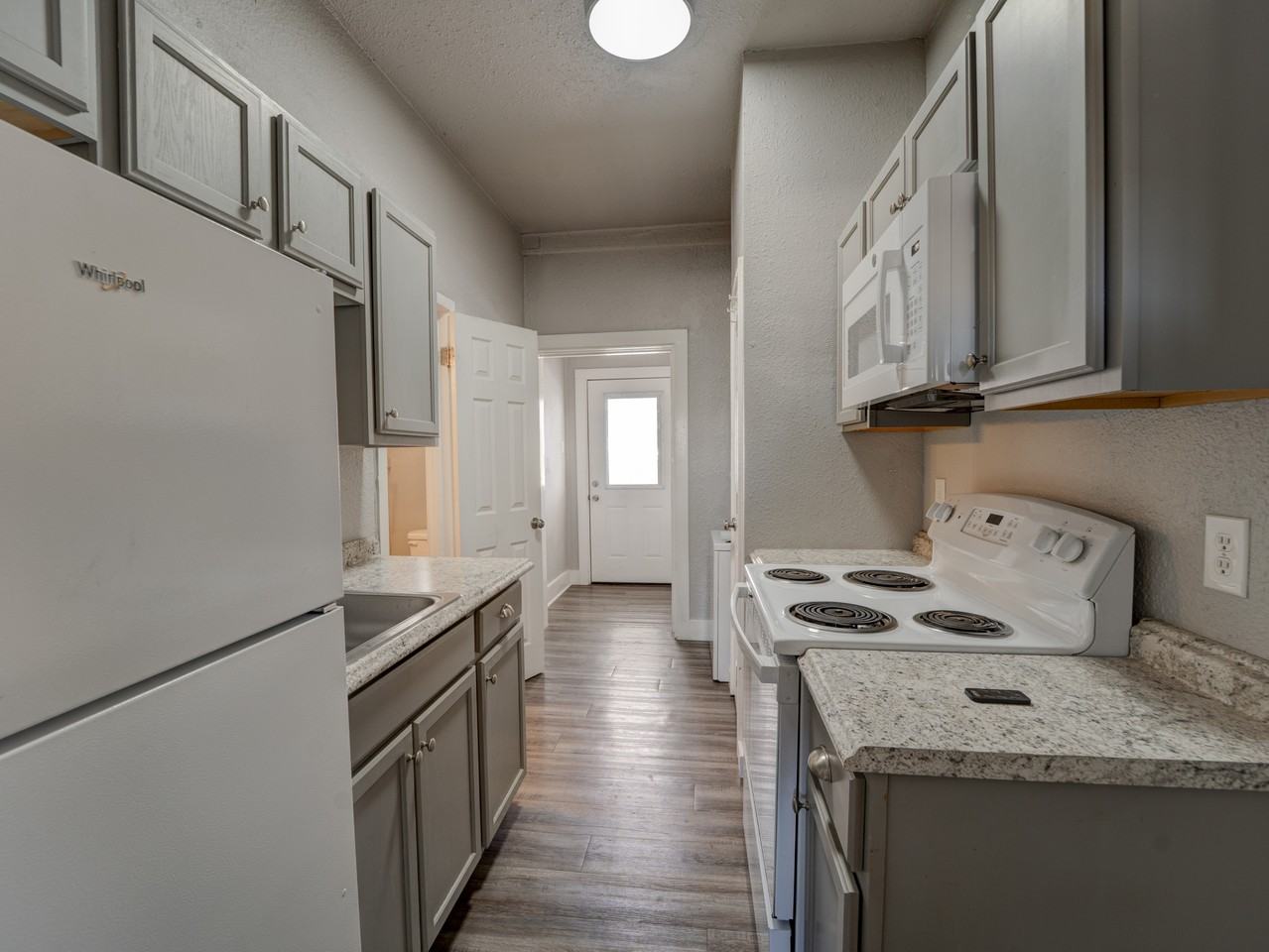 1106 S Gentry Blvd #1 - Photo 3 of 9