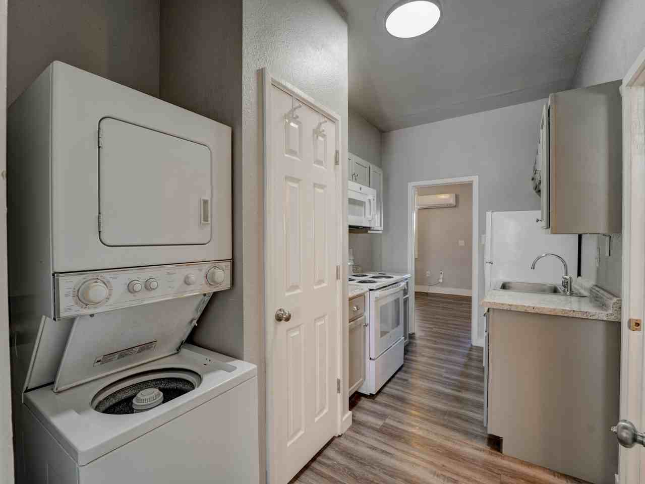 1106 S Gentry Blvd #1 - Photo 4 of 9